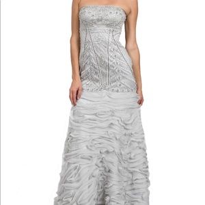 Sue Wong Strapless Beaded Gown (0)